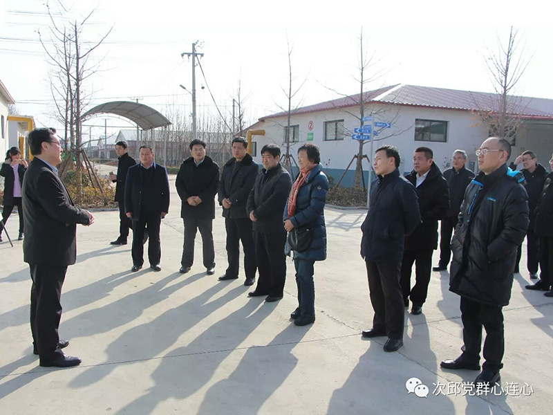 市政協(xié)原副主席、民建市委原主委?；萏m，市人大常委、民建市委副主委周中穩(wěn)一行到我公司調(diào)研蘆花雞養(yǎng)殖發(fā)展情況